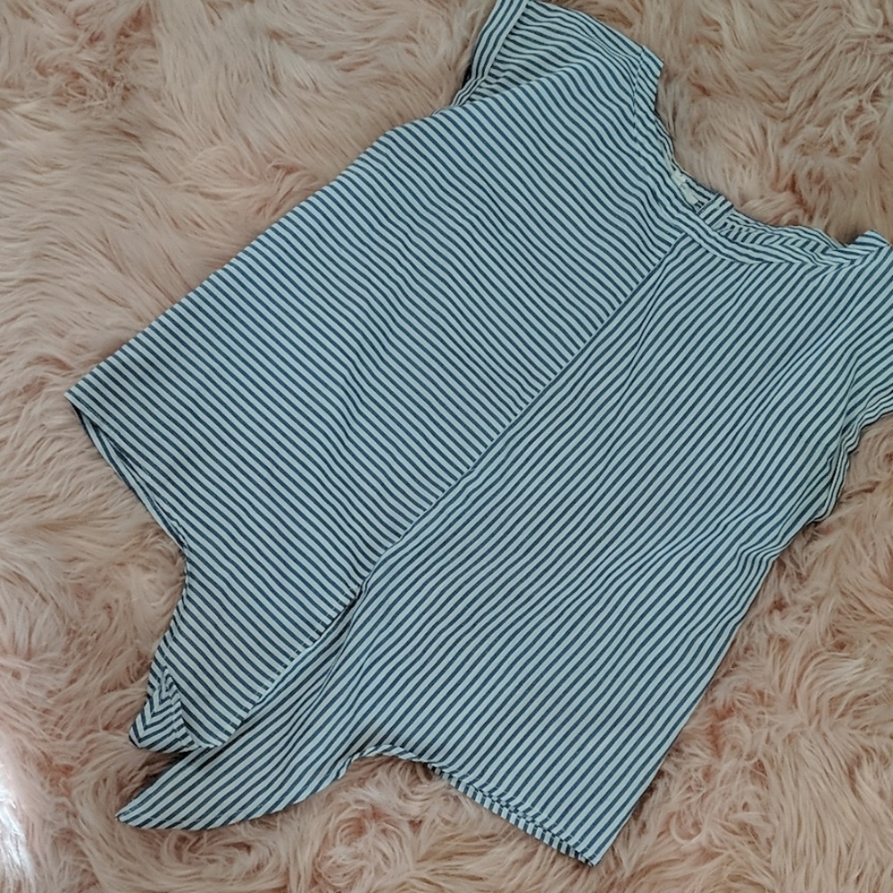 Maurice's tie front shirt